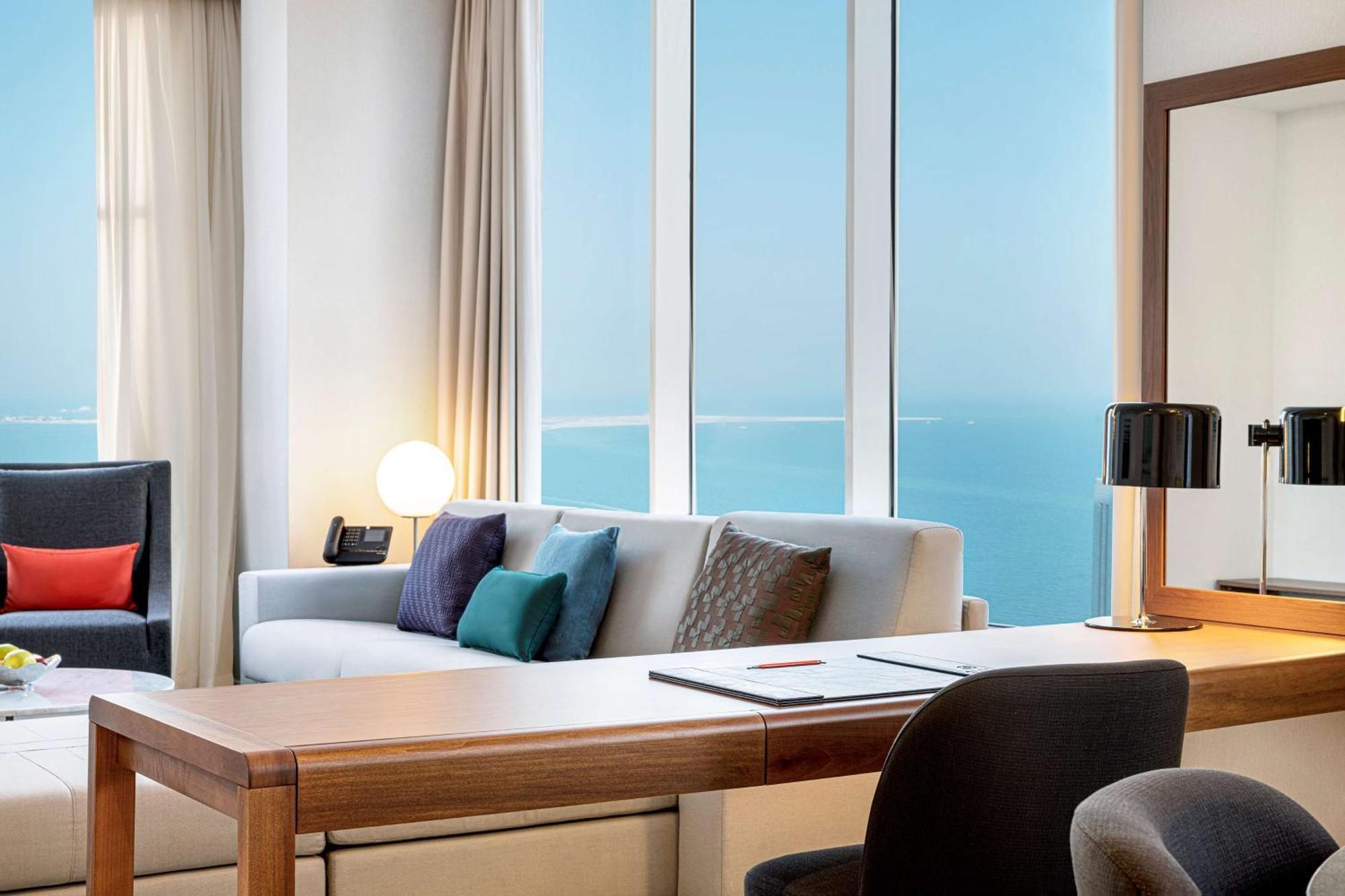 Aleph Doha Residences, Curio Collection By Hilton Экстерьер фото A room at the hotel