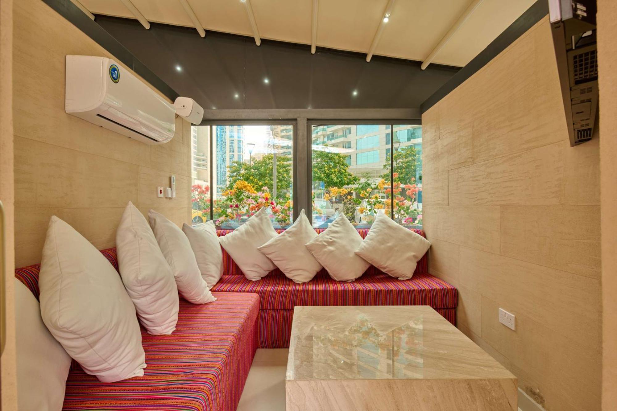 Aleph Doha Residences, Curio Collection By Hilton Экстерьер фото A room at the hotel